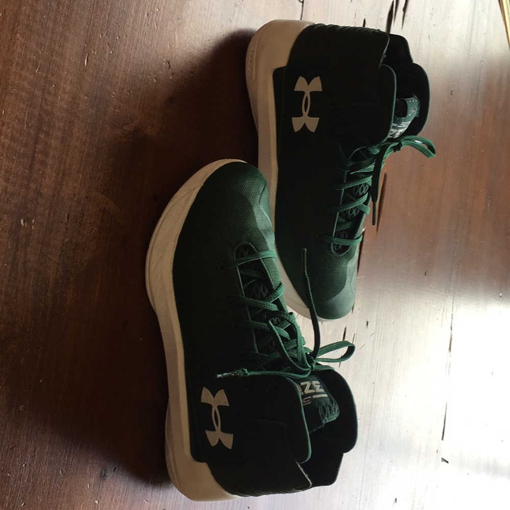 Men’s Under Armour high top basketball shoes
